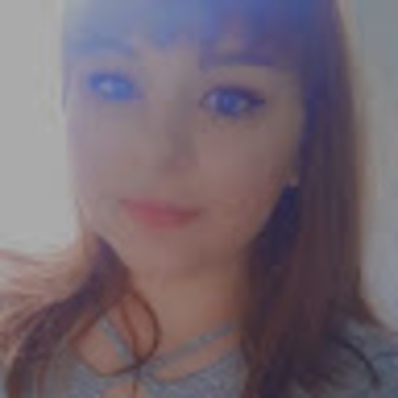 Meet your Posher, Julianna - Picture 1 of 1